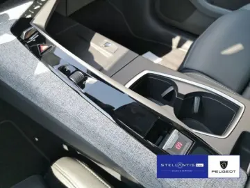 PEUGEOT 3008 Elektromotor 210 GT