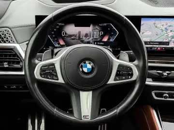 BMW X6 xDrive40i M Sport PANO ACC AHK