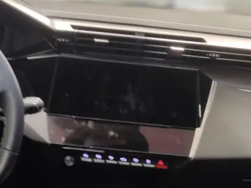 PEUGEOT 408 GT Plug-In Hybrid AT8 225PS  KAMERA