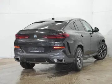 BMW X6 xDrive30d PANO STANDHZ KAMERA HUD AHK ICONIC