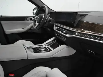 BMW X6 xDrive30d PANO STANDHZ KAMERA HUD AHK ICONIC