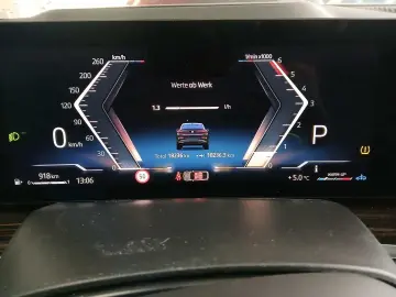 BMW X6 xDrive30d PANO STANDHZ KAMERA HUD AHK ICONIC