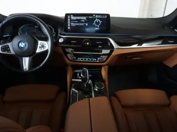 BMW SERIES 5 2.0 530e AT