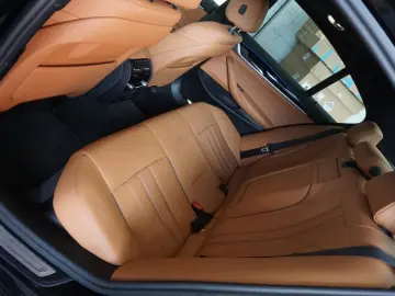 BMW SERIES 5 2.0 530e AT