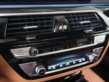 BMW SERIES 5 2.0 530e AT