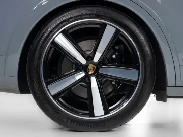 PORSCHE Cayenne Turbo E-Hybrid   Burmester   HD-Matrix