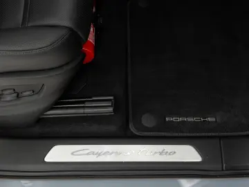 PORSCHE Cayenne Turbo E-Hybrid   Burmester   HD-Matrix