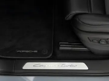 PORSCHE Cayenne Turbo E-Hybrid   Burmester   HD-Matrix