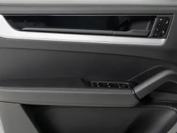 PORSCHE Cayenne Turbo E-Hybrid   Burmester   HD-Matrix