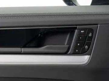 PORSCHE Cayenne Turbo E-Hybrid   Burmester   HD-Matrix