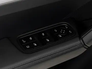 PORSCHE Cayenne Turbo E-Hybrid   Burmester   HD-Matrix