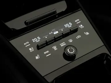 PORSCHE Cayenne Turbo E-Hybrid   Burmester   HD-Matrix