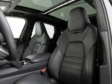 PORSCHE Cayenne Turbo E-Hybrid   Burmester   HD-Matrix