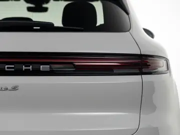 PORSCHE Cayenne S E-Hybrid   InnoD   HinterachsL   HDmtr