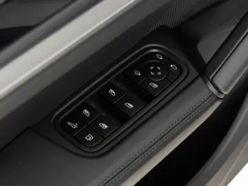 PORSCHE Cayenne S E-Hybrid   InnoD   HinterachsL   HDmtr