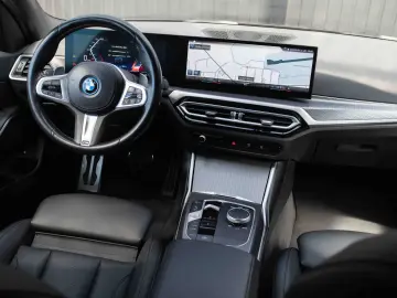 BMW Seria 3 320e Aut. M Sport