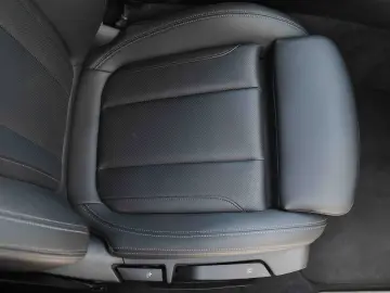 BMW Seria 3 320e Aut. M Sport