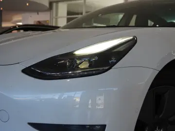 TESLA Model 3 LONGRANGE DUAL-MOTOR NAVI KAMERA PANO SH