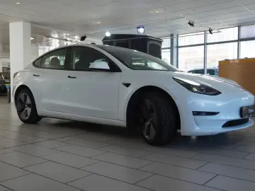 TESLA Model 3 LONGRANGE DUAL-MOTOR NAVI KAMERA PANO SH