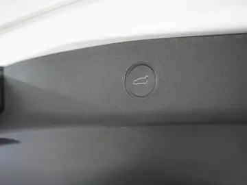 TESLA Model 3 LONGRANGE DUAL-MOTOR NAVI KAMERA PANO SH