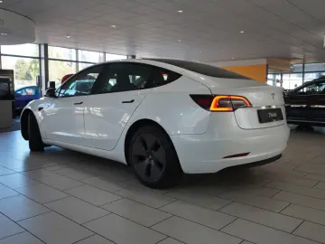 TESLA Model 3 LONGRANGE DUAL-MOTOR NAVI KAMERA PANO SH