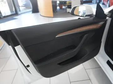 TESLA Model 3 LONGRANGE DUAL-MOTOR NAVI KAMERA PANO SH