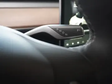 TESLA Model 3 LONGRANGE DUAL-MOTOR NAVI KAMERA PANO SH