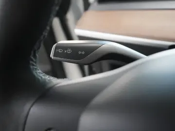 TESLA Model 3 LONGRANGE DUAL-MOTOR NAVI KAMERA PANO SH
