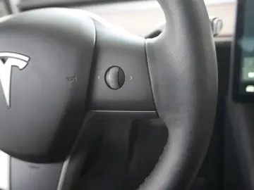 TESLA Model 3 LONGRANGE DUAL-MOTOR NAVI KAMERA PANO SH