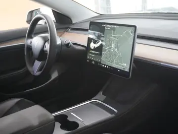 TESLA Model 3 LONGRANGE DUAL-MOTOR NAVI KAMERA PANO SH