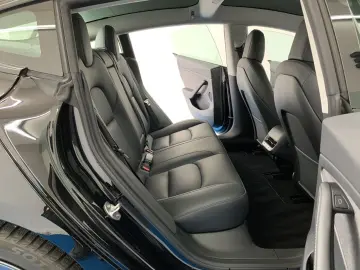 TESLA Model 3 Long Range Dual AWD Klima SHZ 360 Pano 8