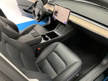 TESLA Model 3 Long Range Dual AWD Klima SHZ 360 Pano 8
