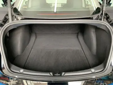 TESLA Model 3 Long Range Dual AWD Klima SHZ 360 Pano 8