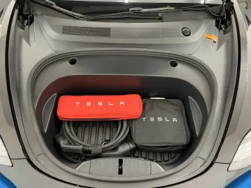 TESLA Model 3 Long Range Dual AWD Klima SHZ 360 Pano 8