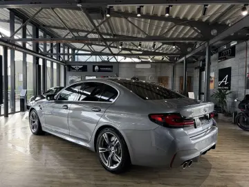 BMW M5  LASER ACC HUD H&K CARBON