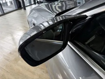 BMW M5  LASER ACC HUD H&K CARBON