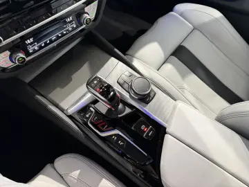 BMW M5  LASER ACC HUD H&K CARBON