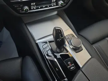 BMW 540 d xDrive M-Sport STNDHZ LASER H&K AHK LEDER