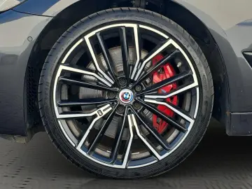 BMW 540 d xDrive M-Sport STNDHZ LASER H&K AHK LEDER