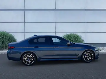 BMW M550i xDrive Limousine Head-UP AHK Laser