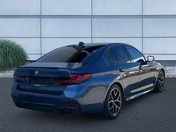 BMW M550i xDrive Limousine Head-UP AHK Laser