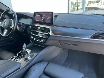 BMW M550i xDrive Limousine Head-UP AHK Laser