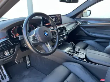 BMW M550i xDrive Limousine Head-UP AHK Laser