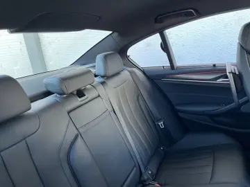 BMW M550i xDrive Limousine Head-UP AHK Laser