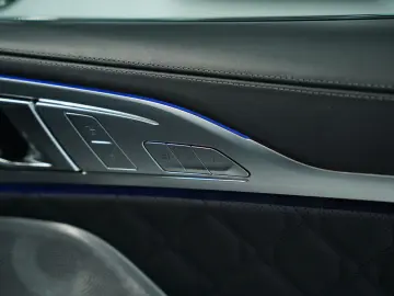 BMW M8 Competition Gran Coupé 1.H  Carbon B&W MwSt