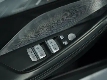 BMW M8 Competition Gran Coupé 1.H  Carbon B&W MwSt