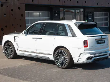 ROLLS ROYCE Cullinan MANSORY  FORGED CARBON ONLY 7600 KM