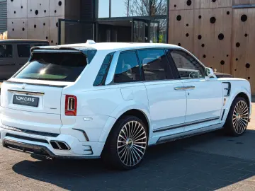ROLLS ROYCE Cullinan MANSORY  FORGED CARBON ONLY 7600 KM