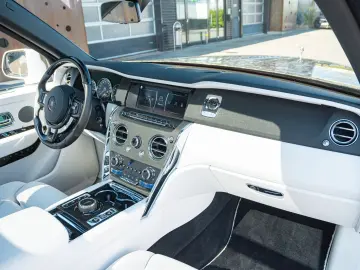 ROLLS ROYCE Cullinan MANSORY  FORGED CARBON ONLY 7600 KM