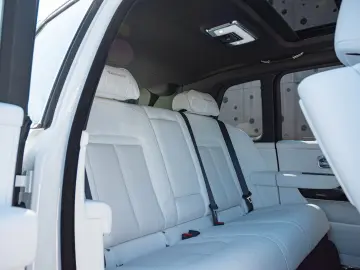 ROLLS ROYCE Cullinan MANSORY  FORGED CARBON ONLY 7600 KM